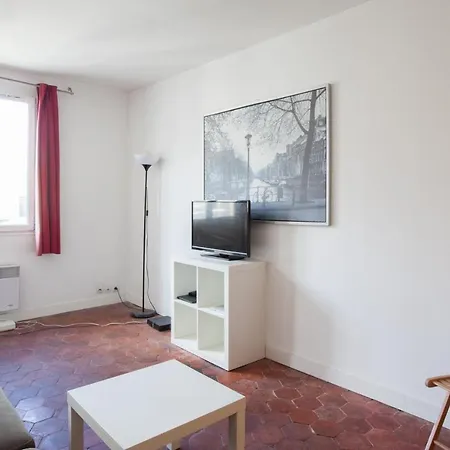 Charming Apartment Near The Arc De Triomphe *
